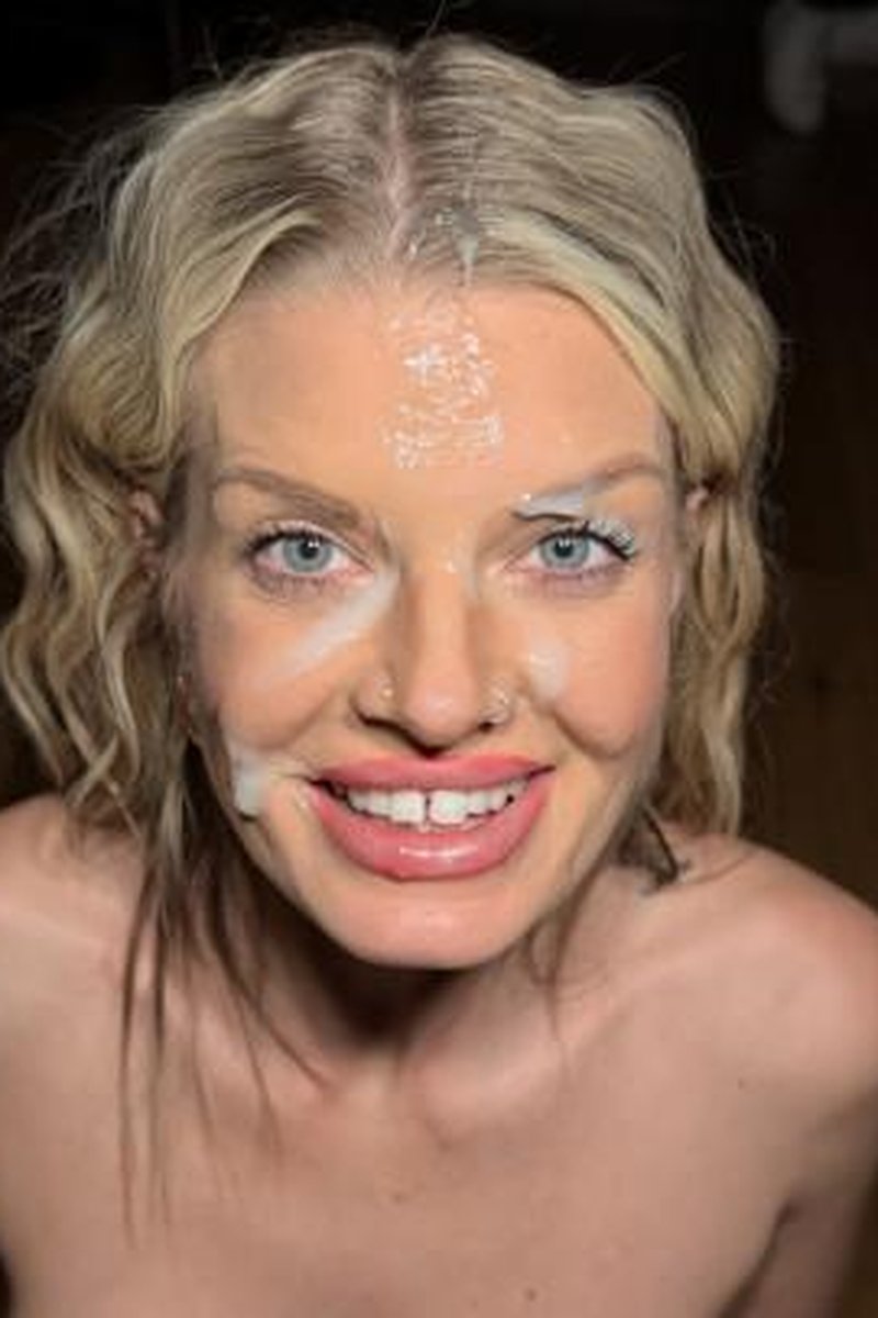 Robyn 3 - Screenshot 1 of 4 - Babes
