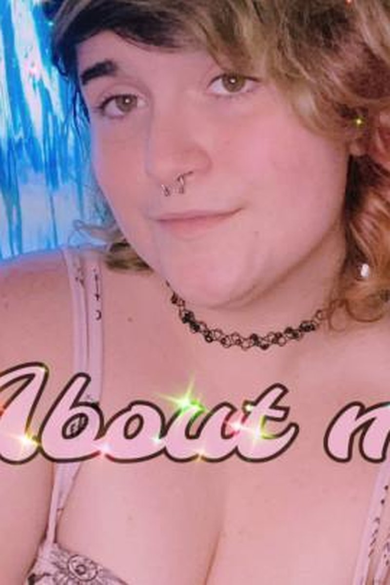 About Me - Screenshot 1 of 4 - Alternative Girl