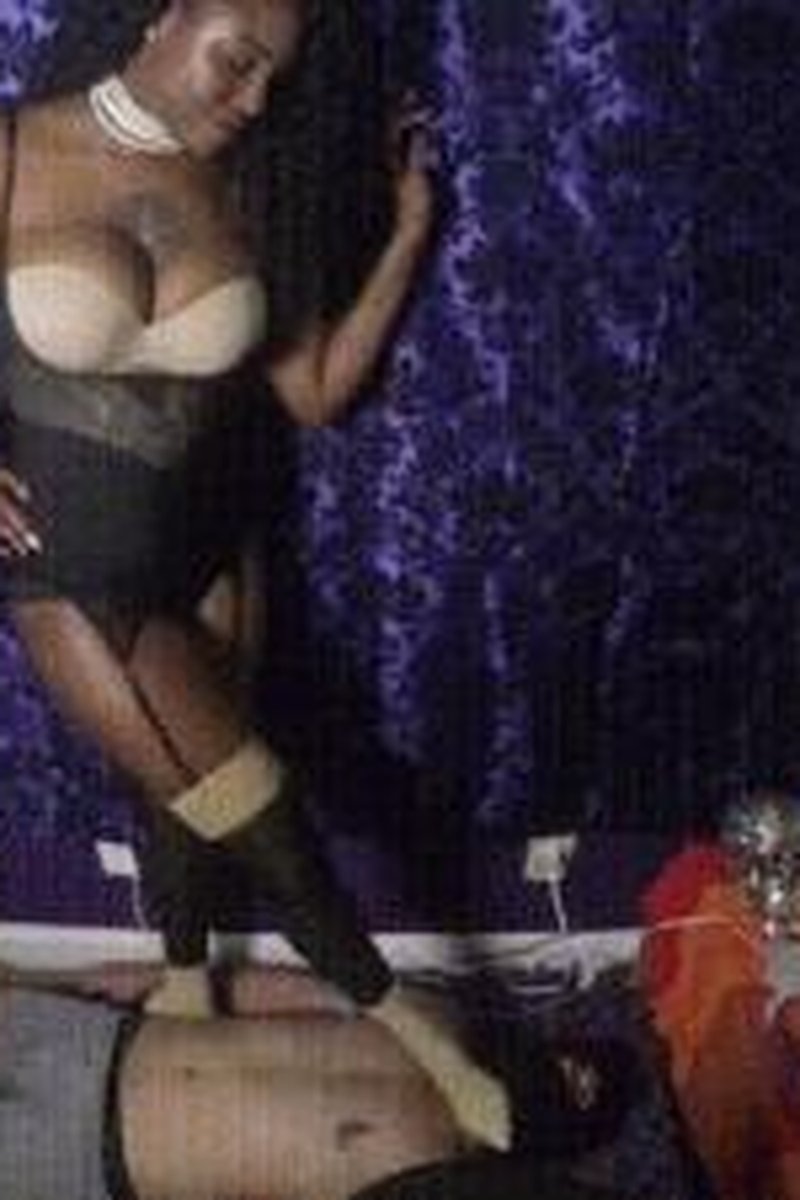 Trampled Slave - Screenshot 1 of 4 - Black