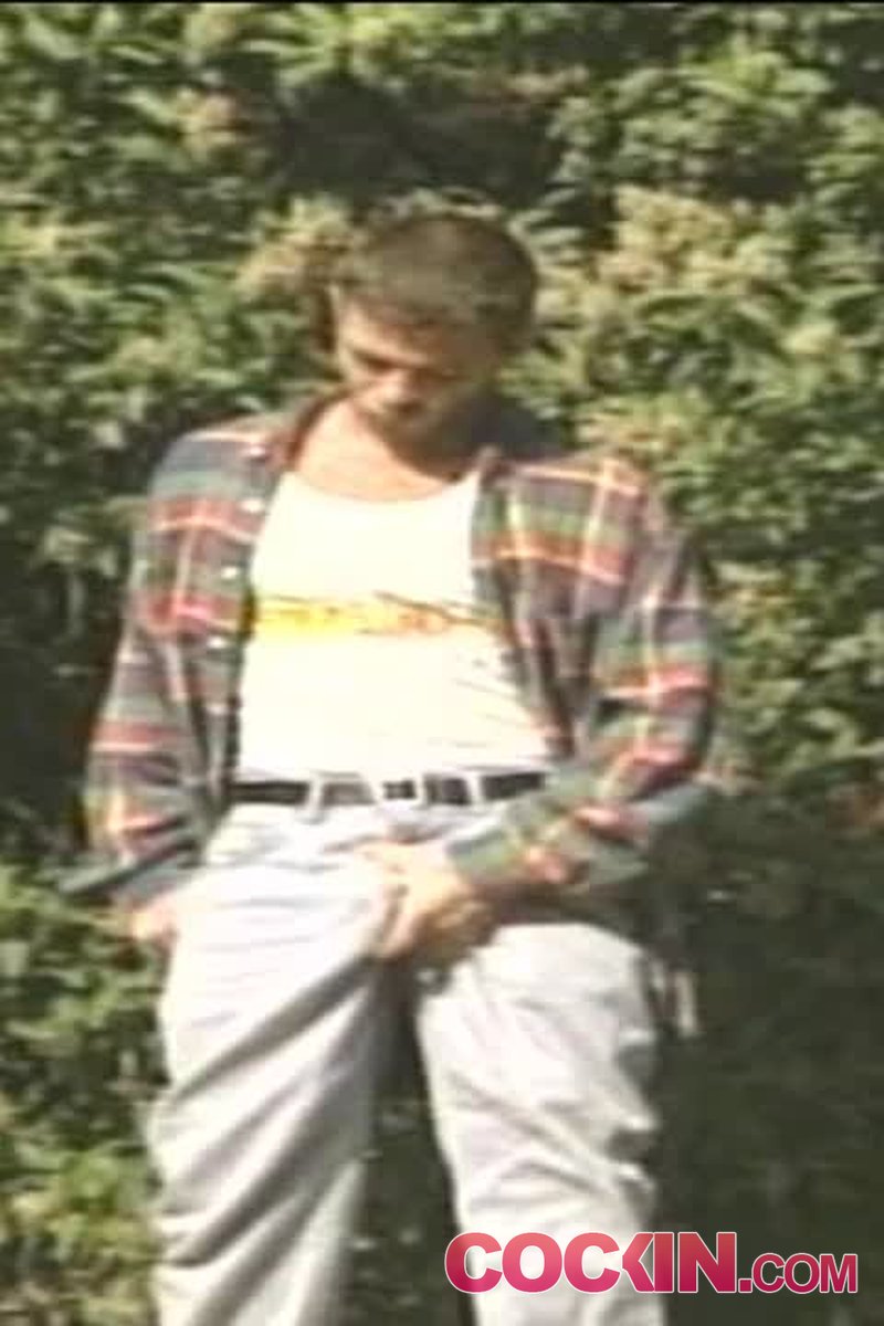 Breakthrough 3 - Screenshot 1 of 4 - Gay