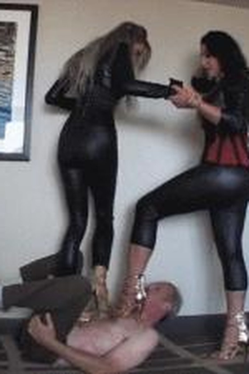 Double Dom Trample Art! - Screenshot 1 of 4 - Domination