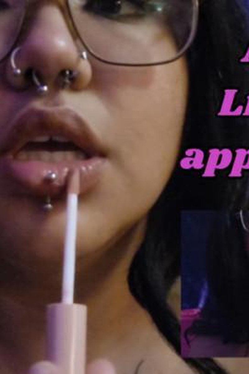 ASMR Lipstick Application - Screenshot 1 of 4 - Asmr Video