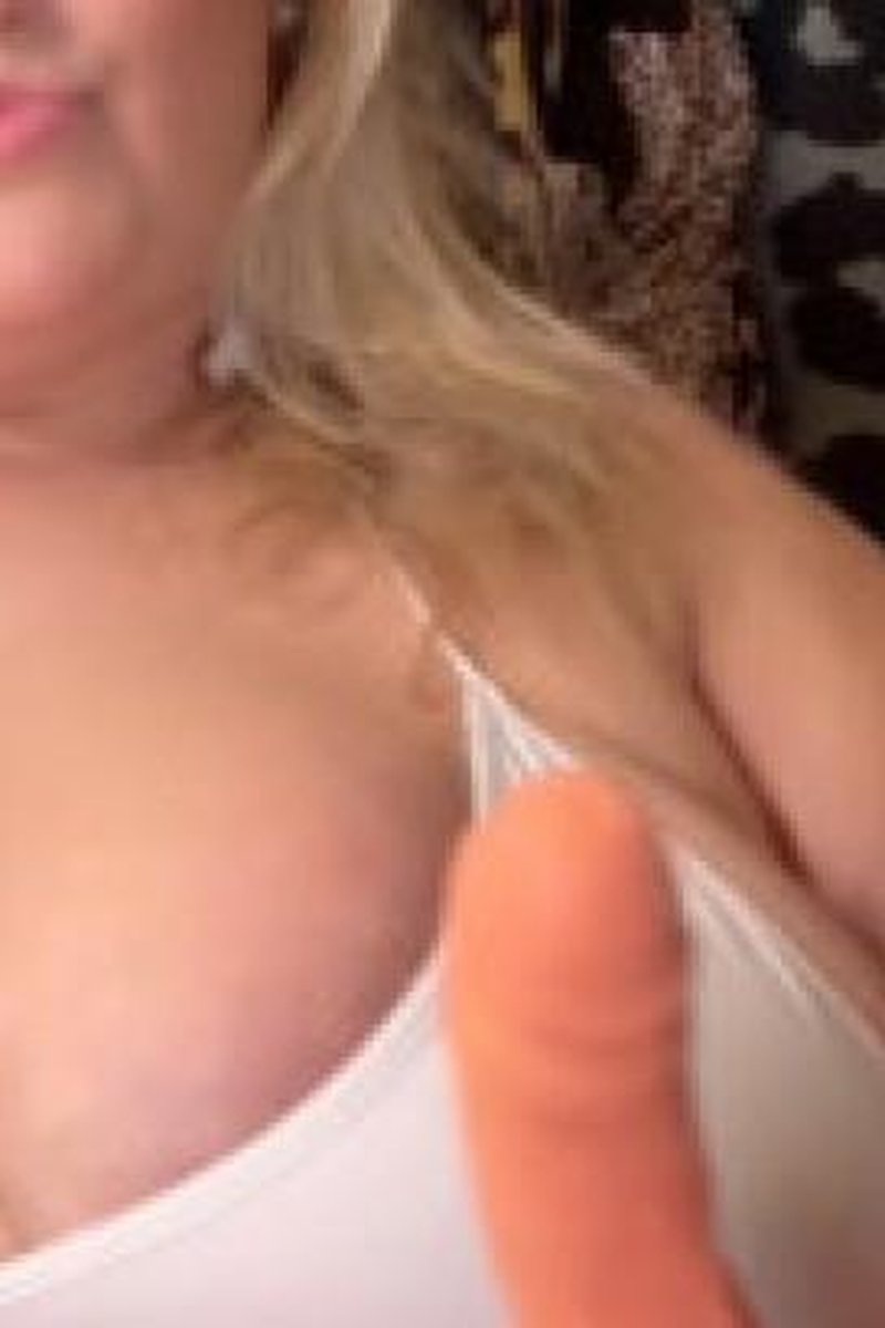 Dripping, Squirt - Screenshot 1 of 4 - BBW
