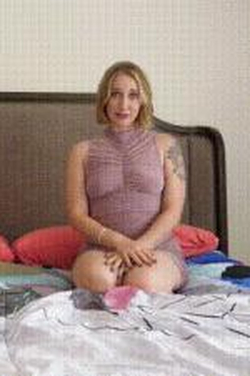Cheating MILF - Screenshot 1 of 4 - Cheating