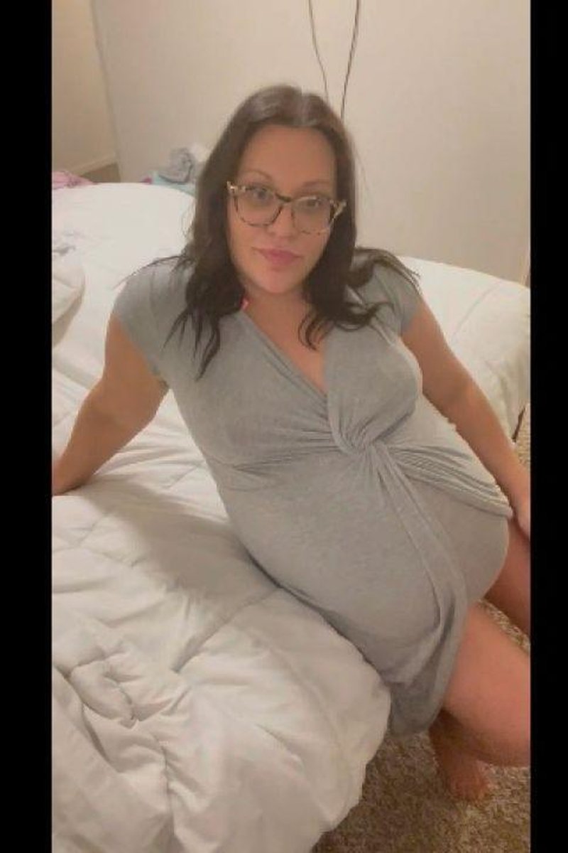 Preggo Custom - Screenshot 1 of 4 - Belly Fetish
