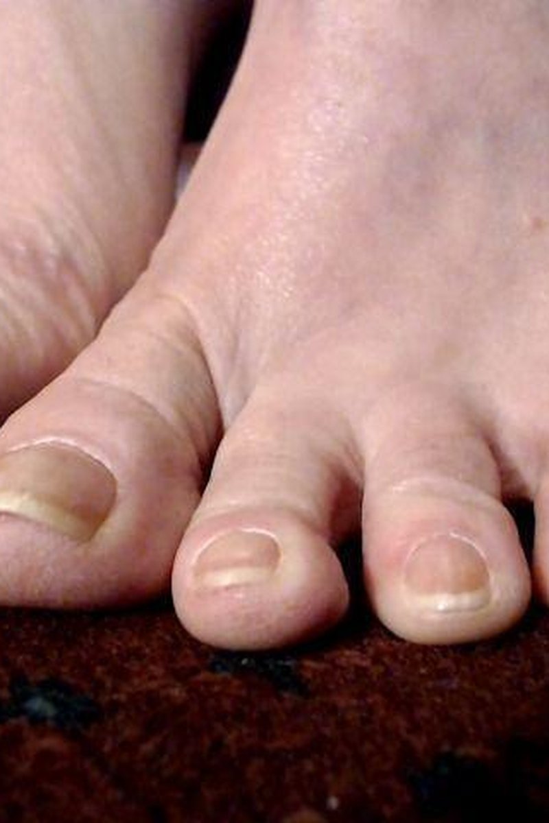 Long Natural Real Toenails - Screenshot 1 of 4 - Foot Fetish