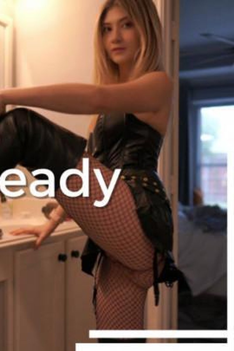 Getting Ready - Screenshot 1 of 4 - Blonde Hair (Female)