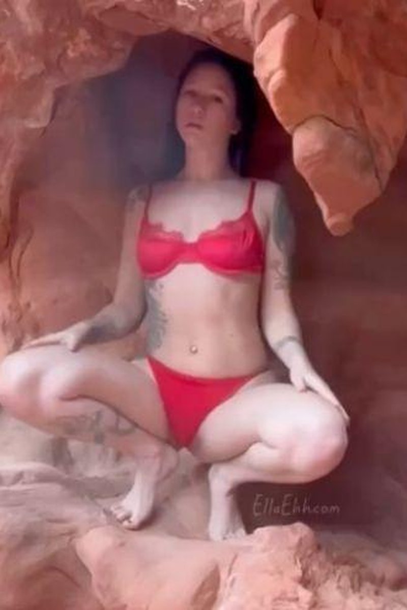 Squirt While Spelunking - Screenshot 1 of 4 - Outdoors