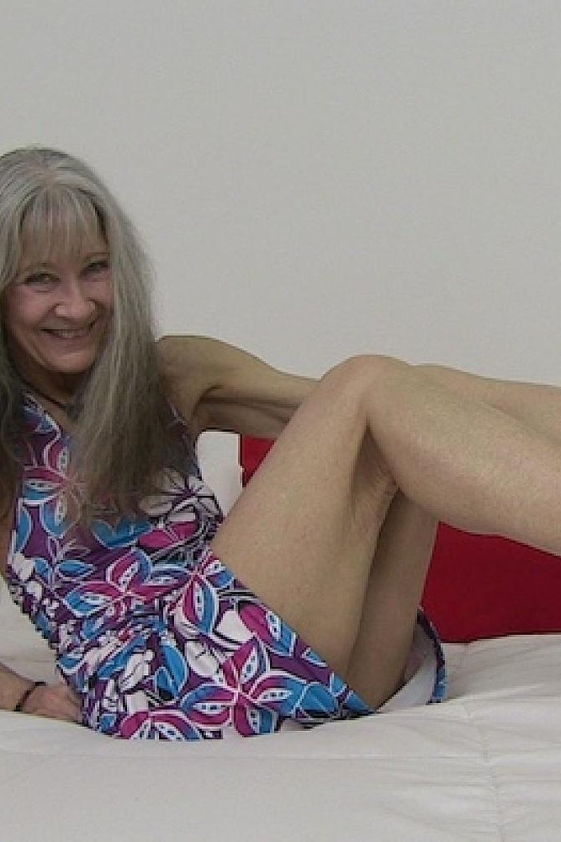 POV Foot Worship 18 - Screenshot 1 of 4 - Leilani Lei