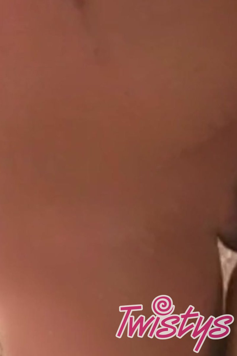 Getting Sexually Busy - Screenshot 1 of 4 - Blond Hair