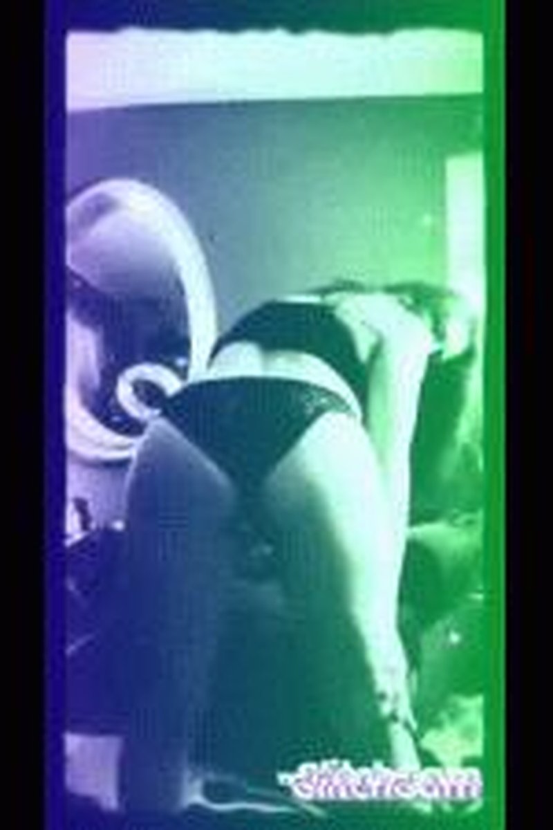 Mini Strip Tease - Screenshot 1 of 4 - Babes