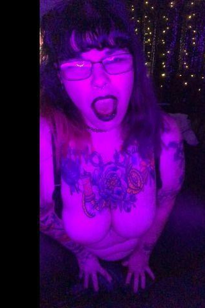 Bouncing Titties - Screenshot 1 of 4 - BBW