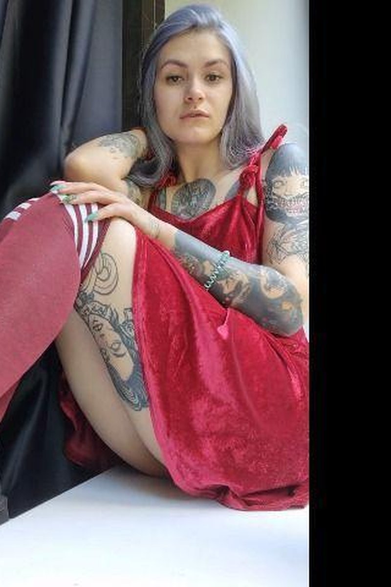 Chilling - Screenshot 1 of 4 - Amateur