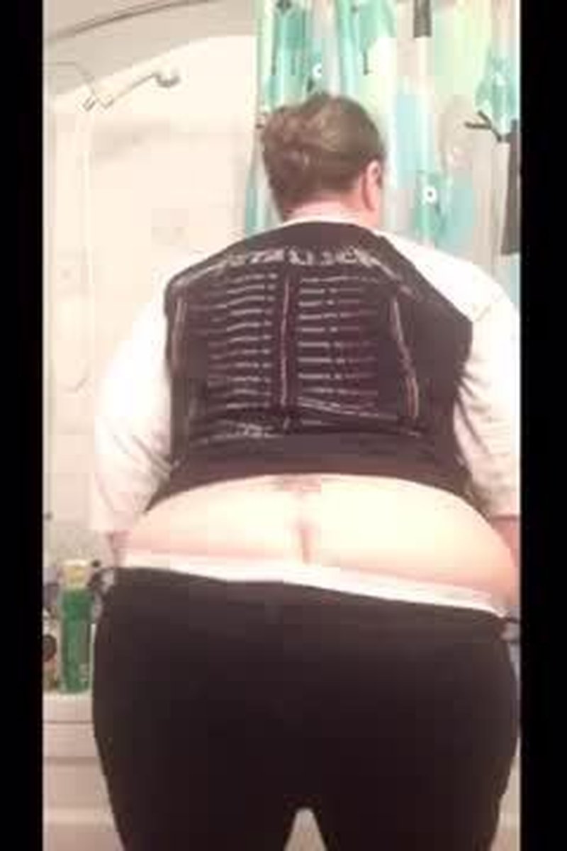 BBW In White Hanes Full Bottom Panties And Black Jeans - Screenshot 1 of 4 - Amateur