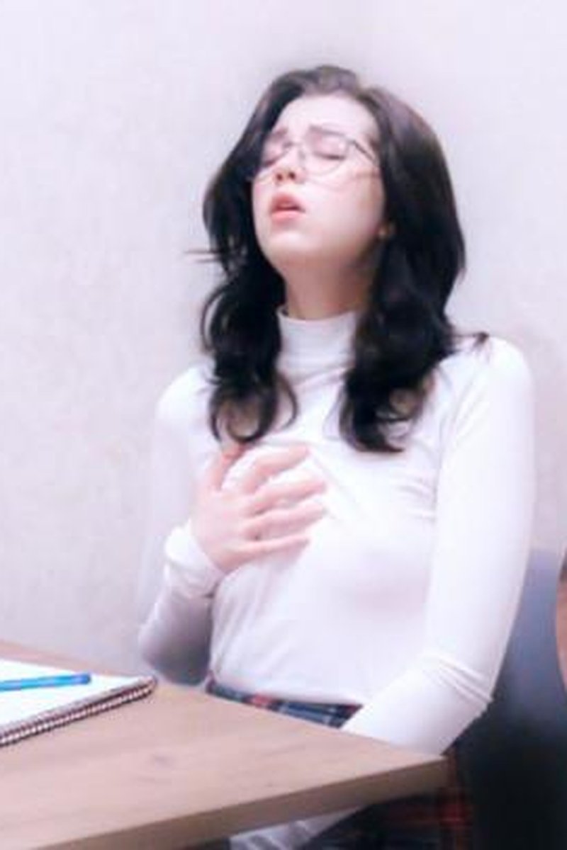 Doing My Classes - Screenshot 1 of 4 - Pussy Teasing
