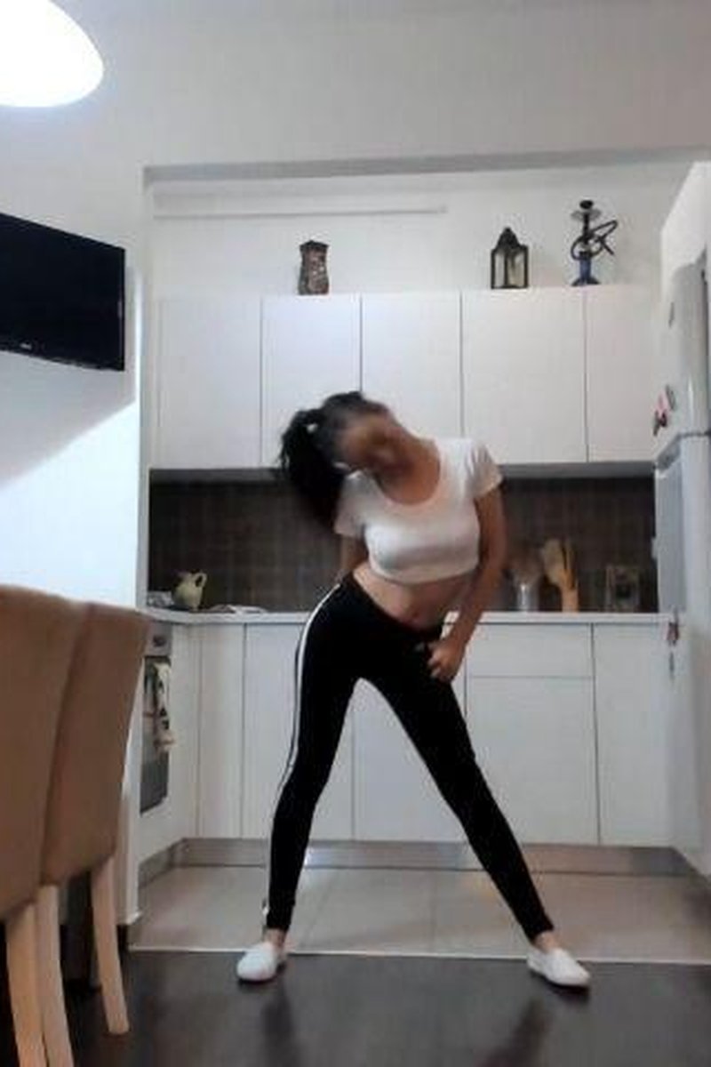 Shake That Booty - Screenshot 1 of 4 - Dancer