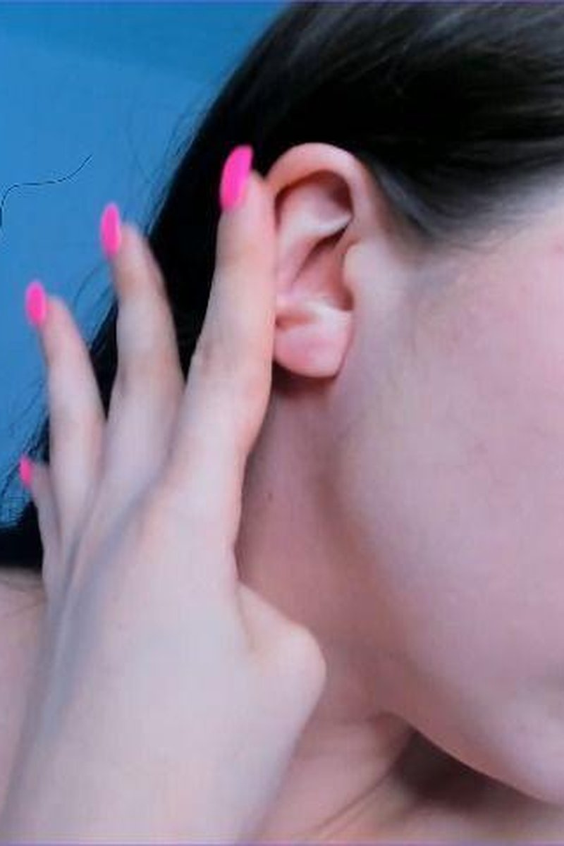 Ear Fetish - Screenshot 1 of 4 - Brown Hair