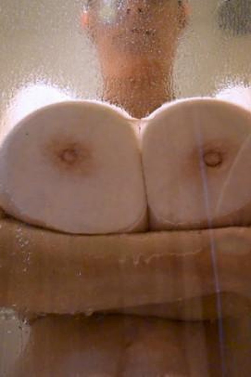 Shower Time - Screenshot 1 of 4 - Big Tits