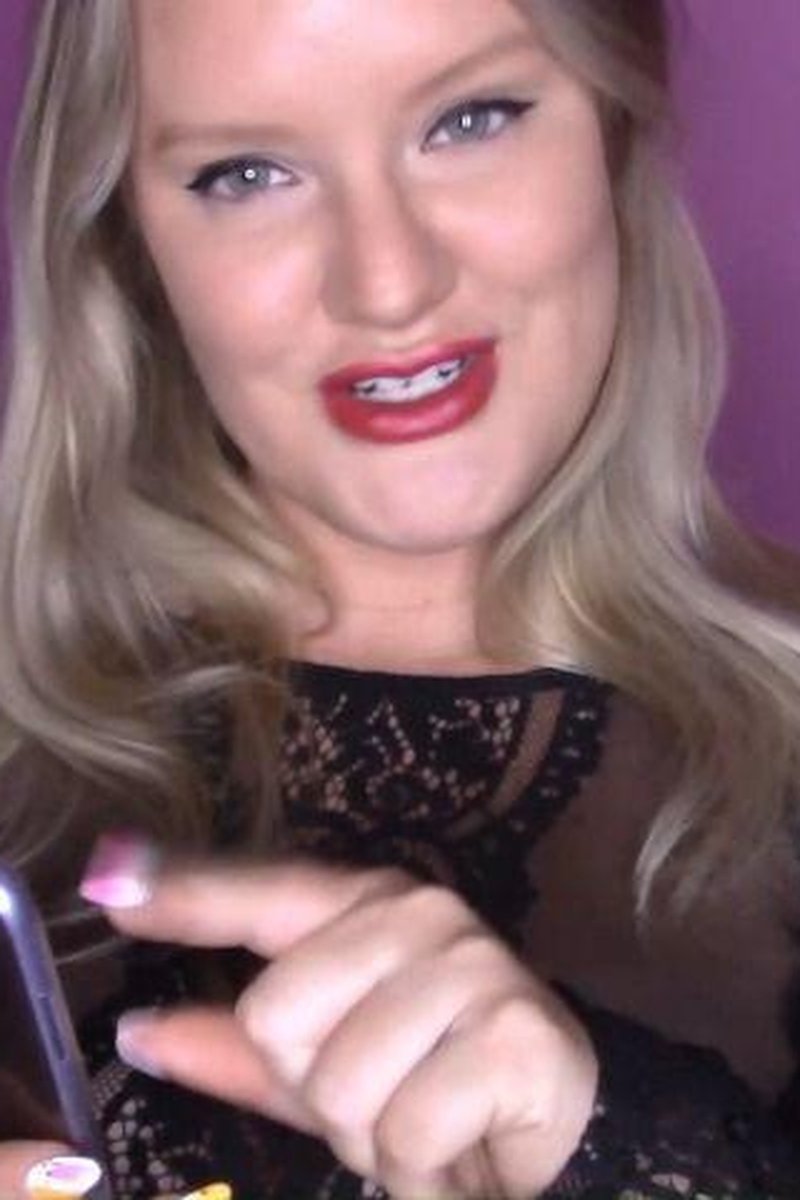 Naming Names - Screenshot 1 of 4 - Blackmail