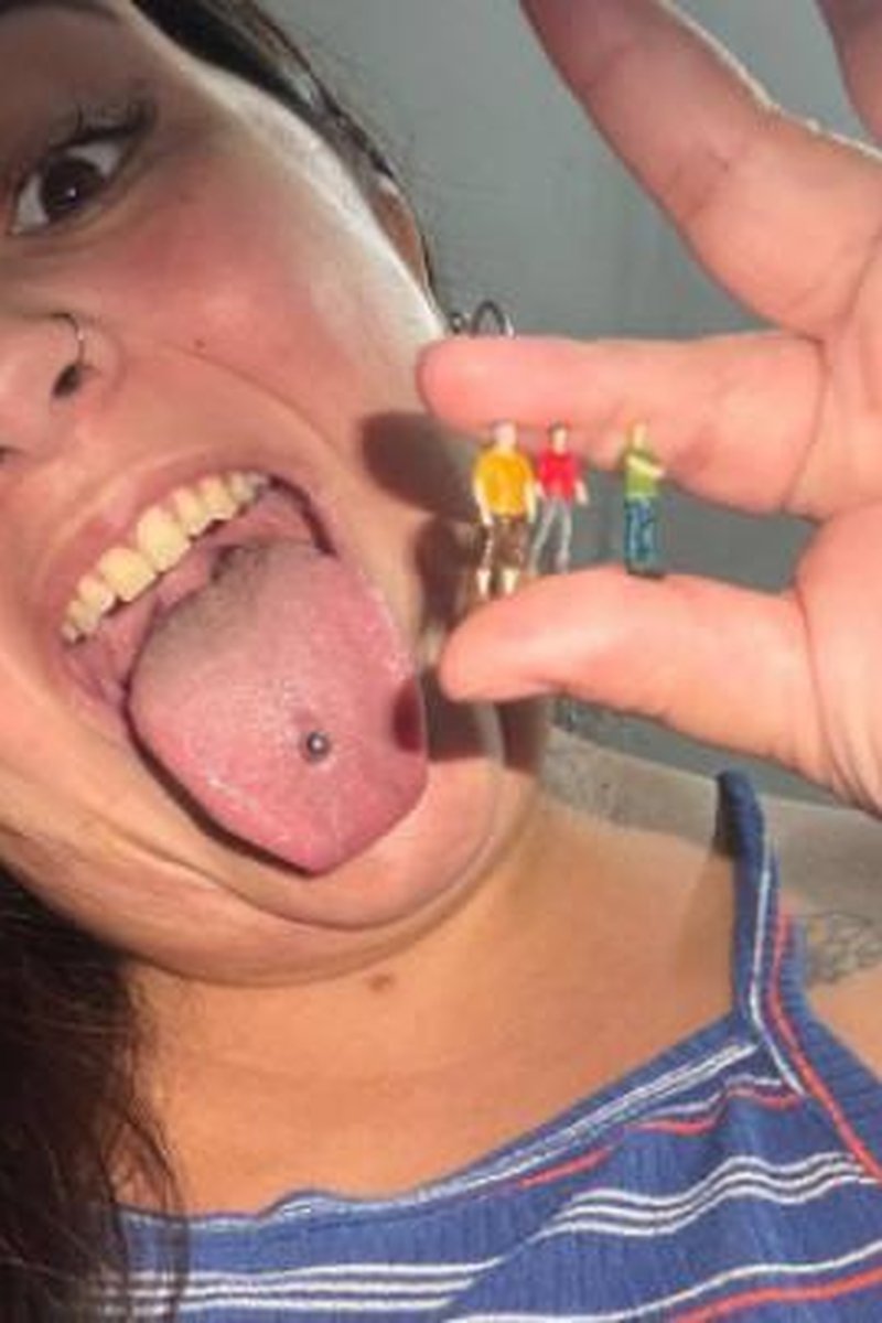 Giantess - Screenshot 1 of 4 - Fetish