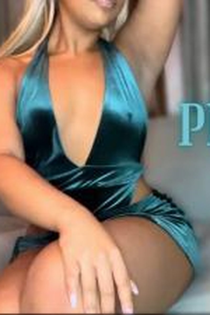 Pretty Pits - Screenshot 1 of 4 - Armpit Fetish