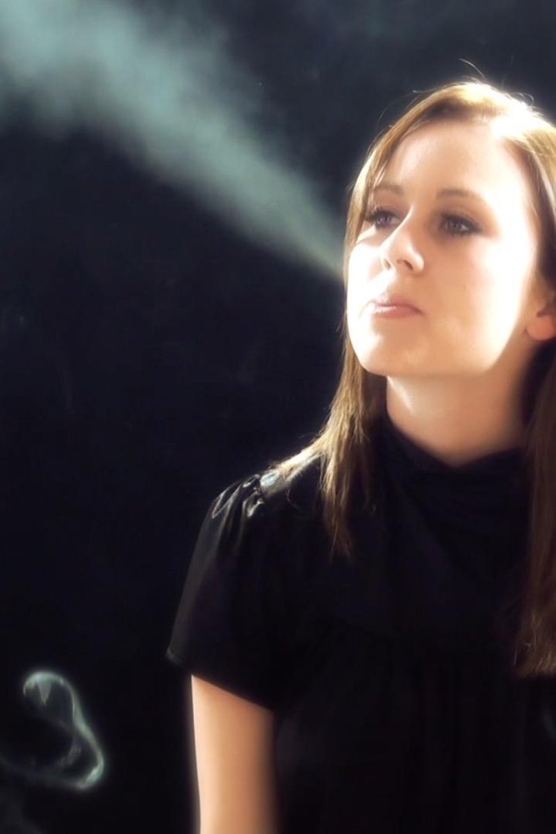 Mae 2 - Screenshot 1 of 4 - Spanking