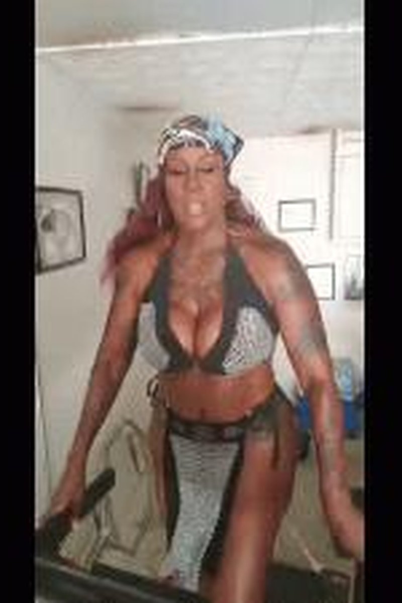 TP-iwantclipsebonygoddessrahjahfetishfemaledomination-ebony-goddess-humiliates-you-from-her-treadmill