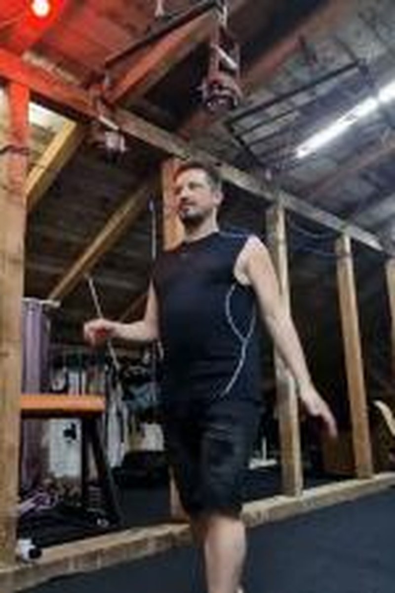Hardcore Domme Deity Bastet Ballbusting And Whipping In Attic - Screenshot 1 of 4 - BDSM