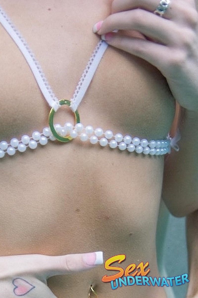 Eden - Screenshot 1 of 4 - Water