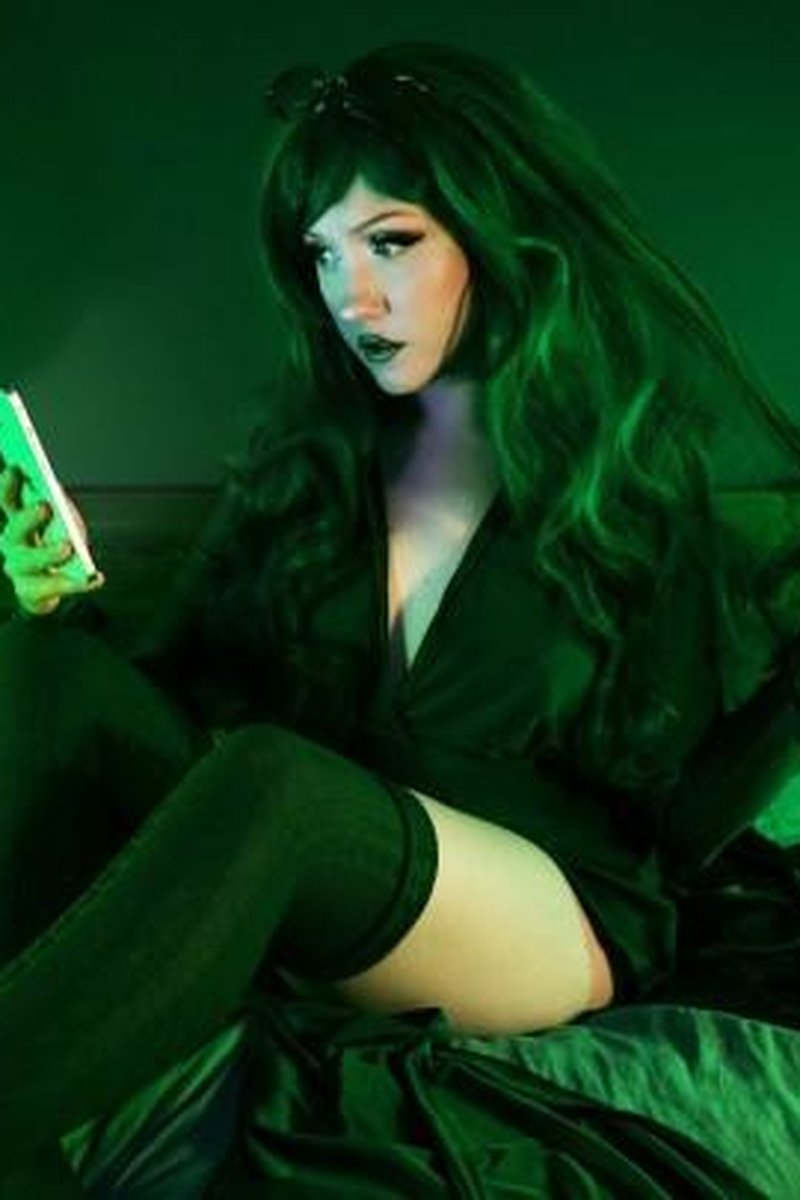 Envy - Screenshot 1 of 4 - Blowjob