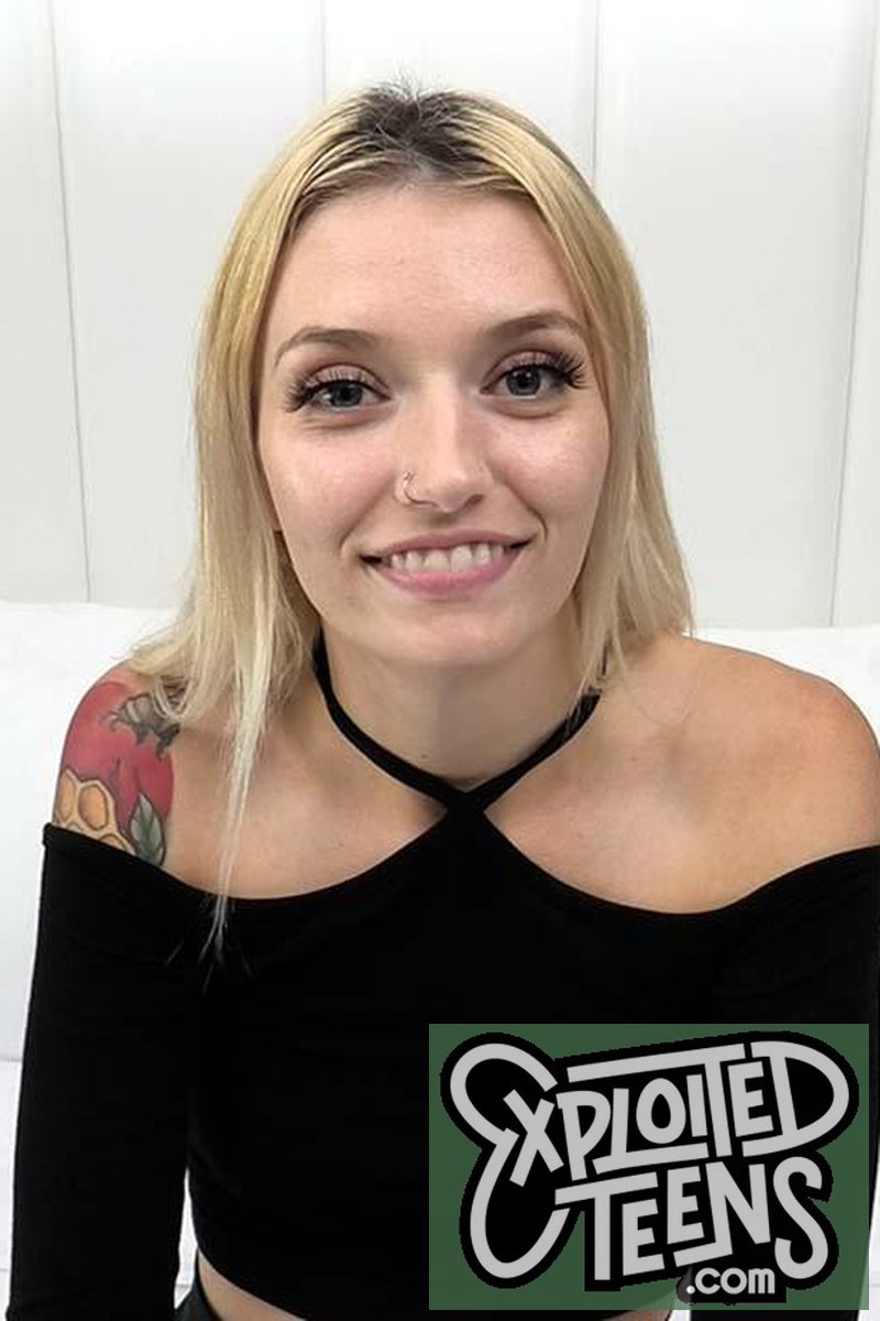 Lindsey - Screenshot 1 of 4 - Blonde Hair (Female)