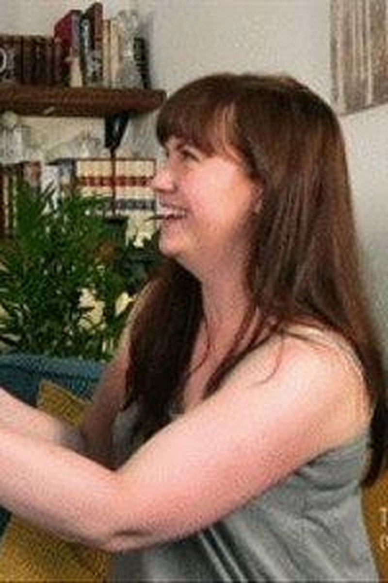 Friends Experiment with Breast Expansion (1080P Mp4) - Screenshot 1 of 4 - Amber Deen