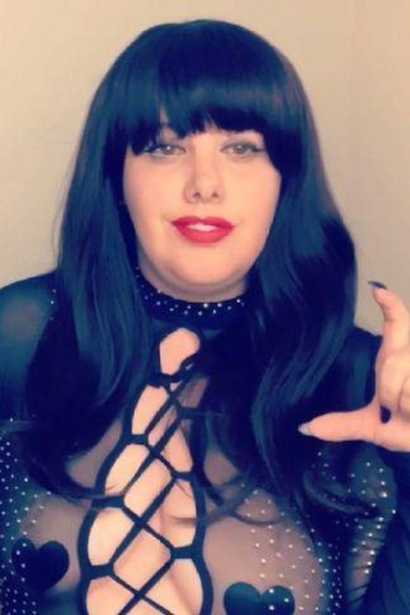 Let Me Get My Magnifying Glass | SPH - Screenshot 1 of 4 - Femdom