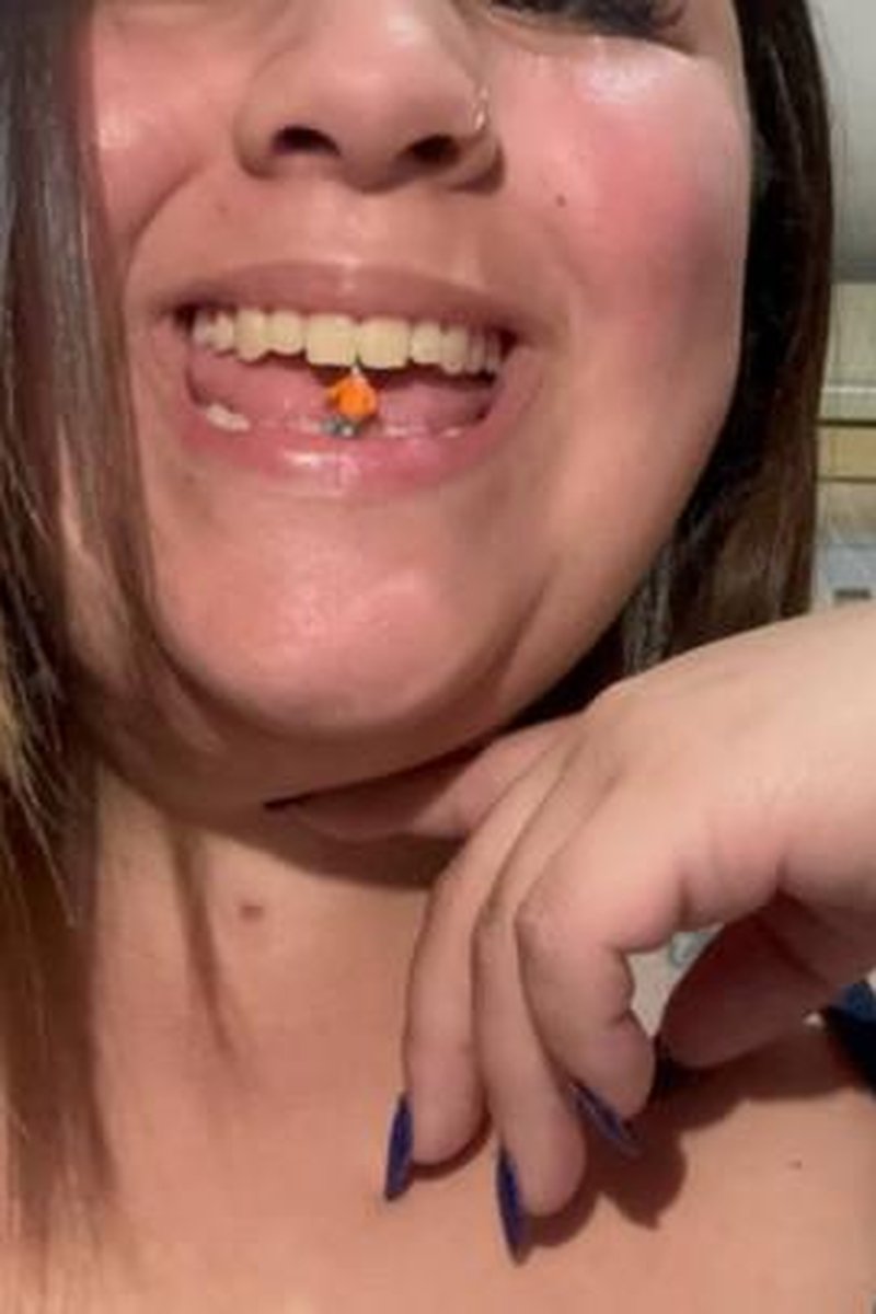 Giantess Devouring - Screenshot 1 of 4 - Fetish