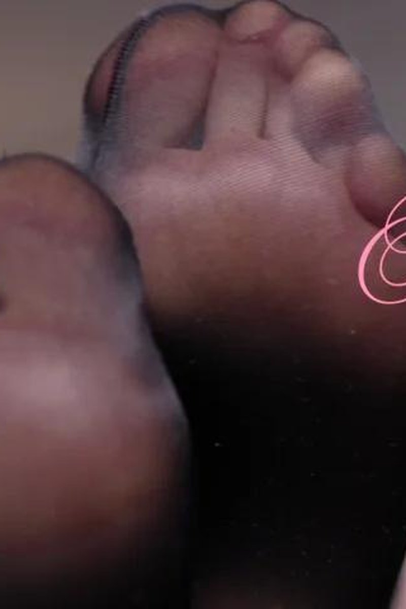 Nylons Quickie - Screenshot 1 of 4 - Ohmissaudrey