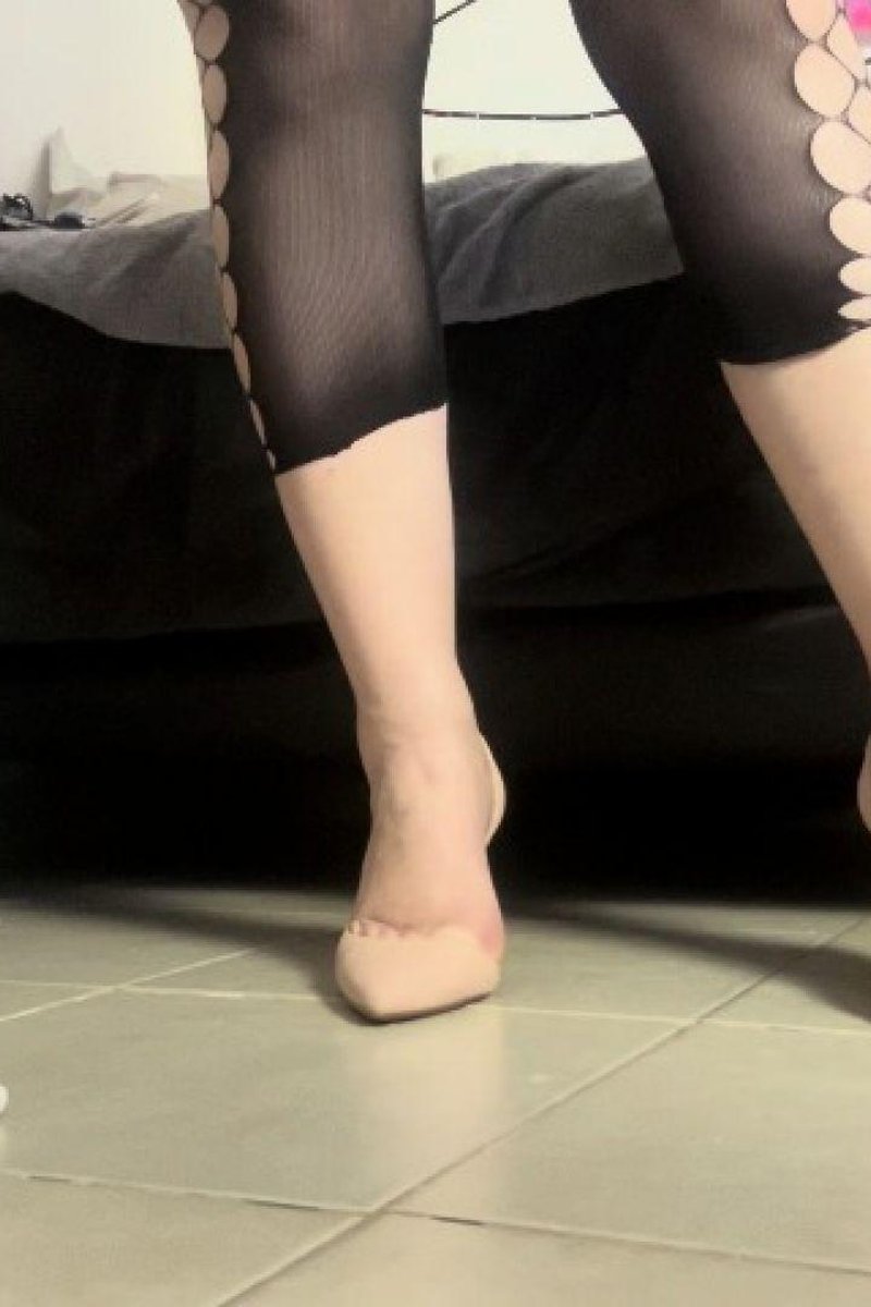 TP-manyvidsmeganluv69-soft-domme-foot-worship