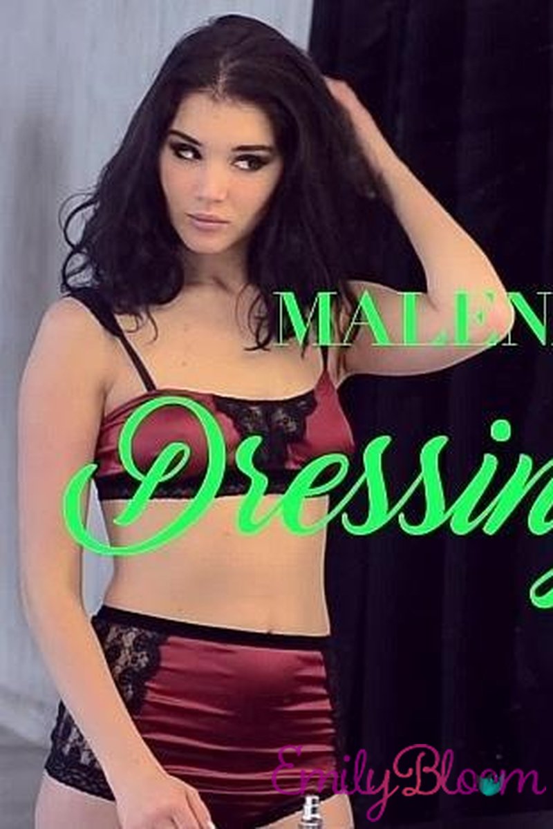Dressing Room Video - Screenshot 1 of 4 - Brown Hair