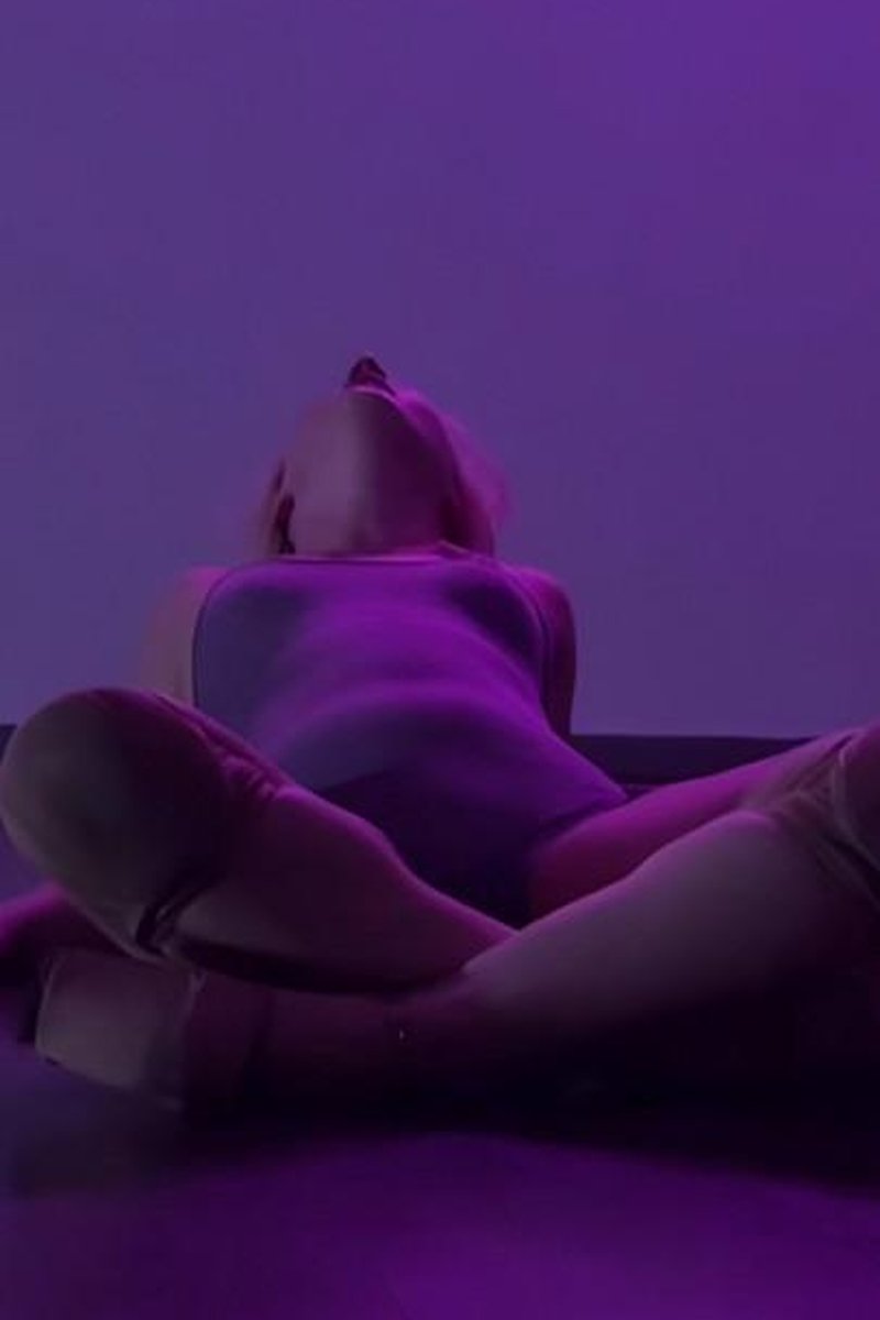 Stepsister Strip Dance - Screenshot 1 of 4 - Blonde Hair (Female)