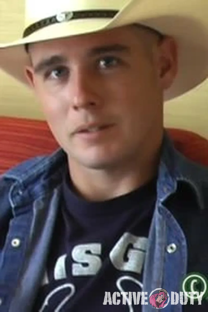 Wesley - Screenshot 1 of 4 - Hairless Pussy