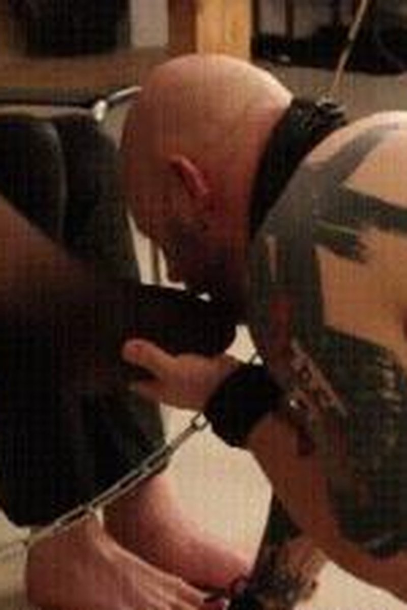 Down With You - Screenshot 1 of 4 - Bondage
