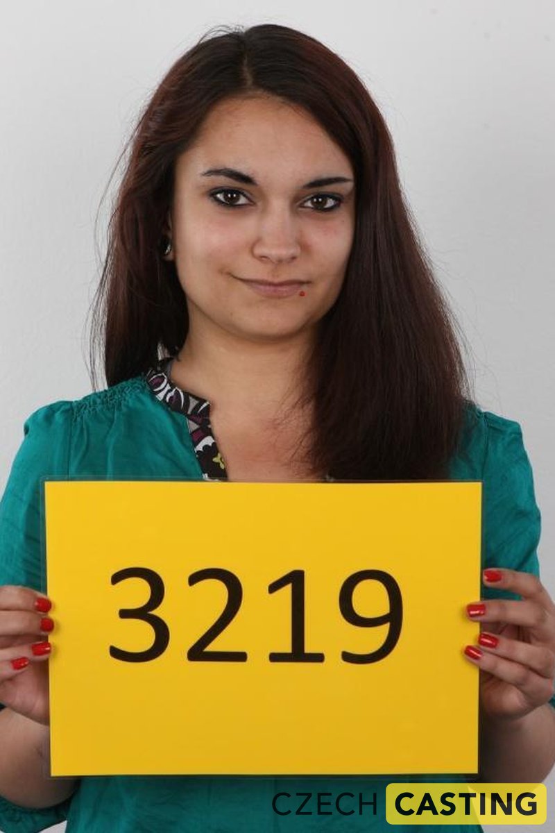 Czech Casting 1637: Jitka (21) - Screenshot 1 of 4 - Big Tits