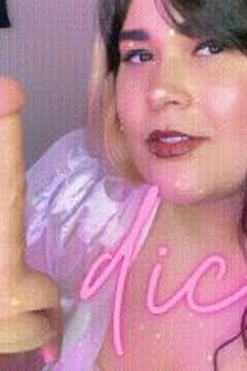 Suck That Dick! - Screenshot 1 of 4 - Bisexual