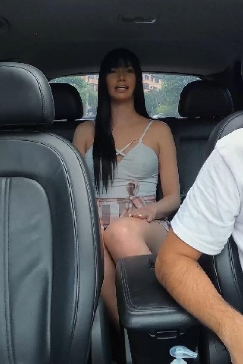 Yenifer Chacon Gets Freaky With Cab Driver Soldierhugecock - Screenshot 1 of 4 - Big Ass