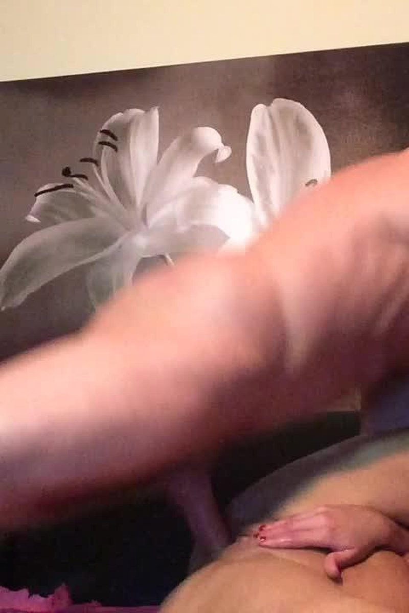 Mish Press-Ups - Screenshot 1 of 4 - Big Dick