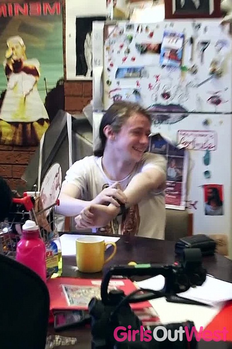 Panda & Edward - BTS Interview - Screenshot 1 of 4 - Interview