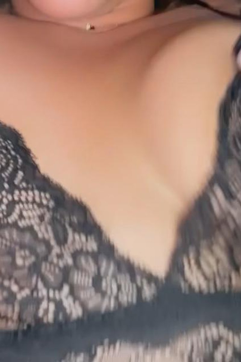 Come Here - Screenshot 1 of 4 - Babes