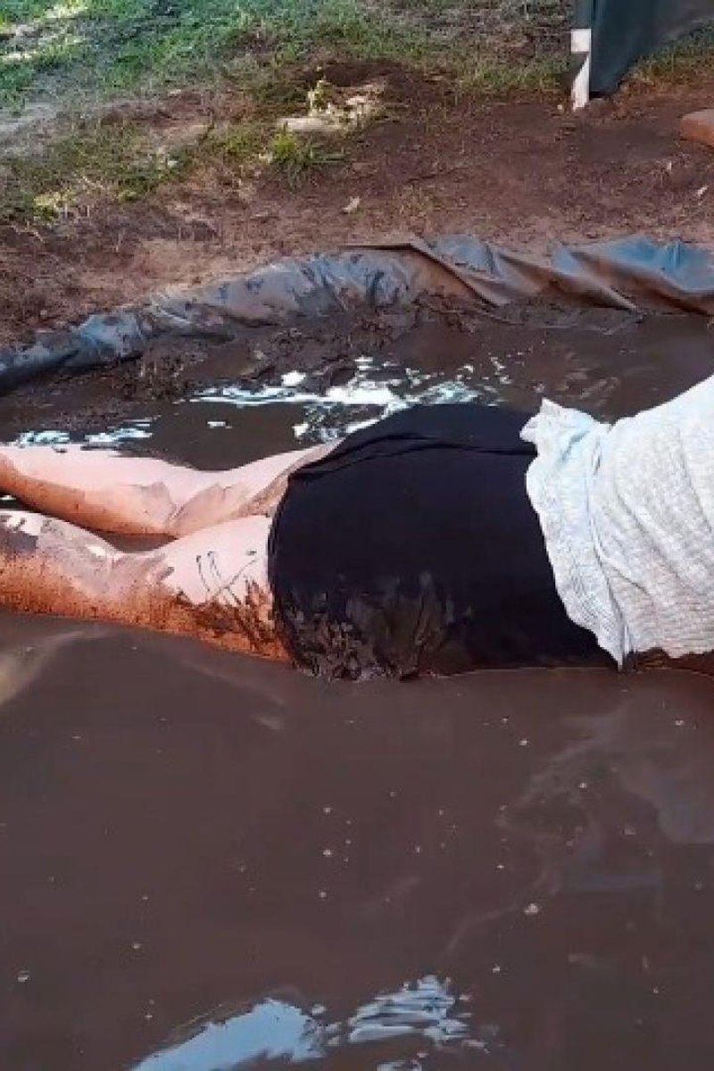 Formal Evening Clothes Destroyed In Mud - Screenshot 1 of 4 - Humiliation