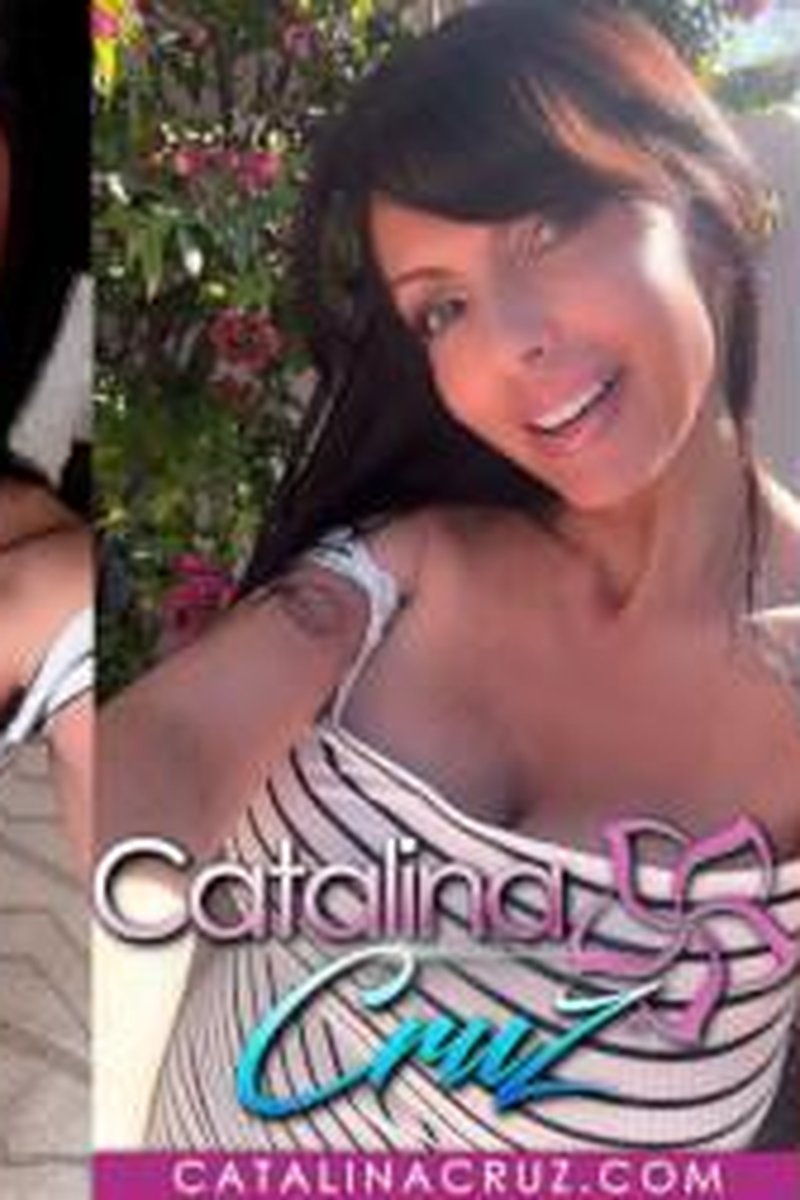 Catalina Cruz - Slow It Down 5K VR - Screenshot 1 of 4 - All Girl
