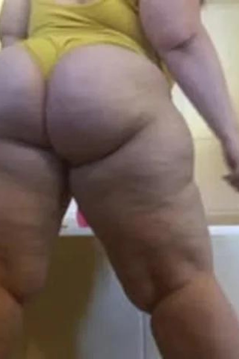 Ass Clap - Screenshot 1 of 4 - Sweetheart Mia BBW