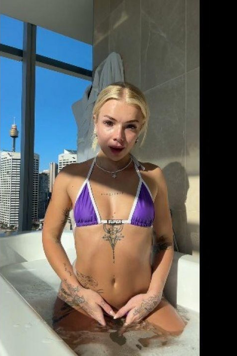 Bathgasm - Screenshot 1 of 4 - Bathroom